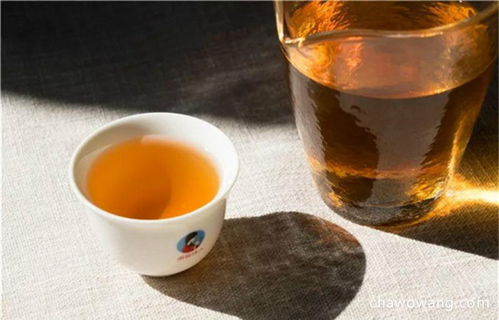 安化黑茶是如何发酵的？