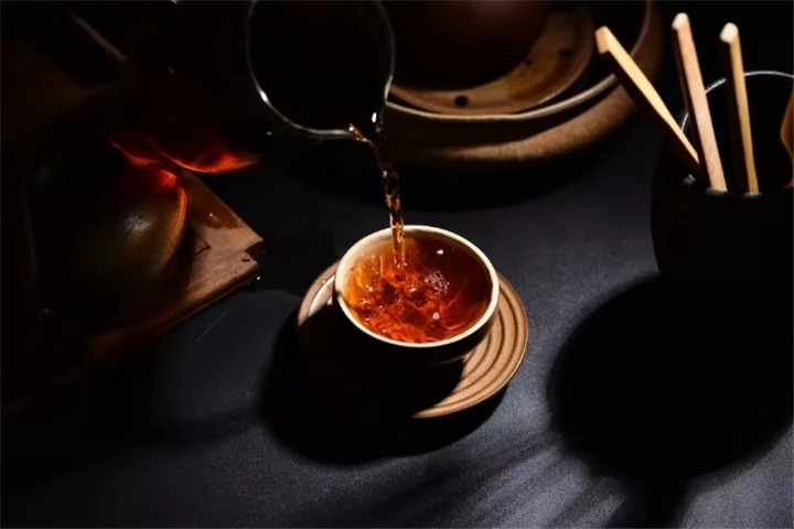 黑茶最适合什么类型的人喝？其中的硒元素有什么作用？