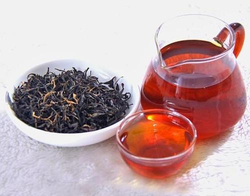 红茶和绿茶喝哪个更好喝一点，有什么不同