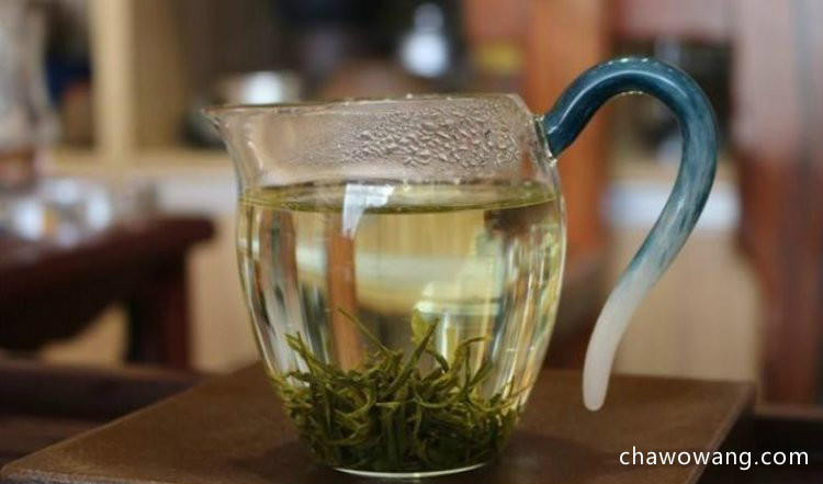 茶叶用多少度的水泡