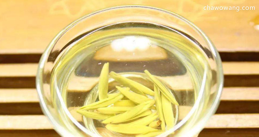 君山银针属于黄茶，君山银针——黄茶中的精品！