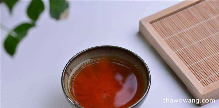 同样属于黑茶，安化黑茶跟普洱熟茶有什么区别？