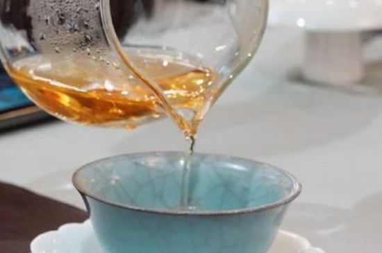 什么茶叶容易放香精，香精茶有什么危害？