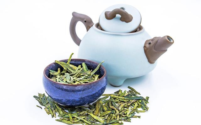 这款茶不但具有独特的口感和芳香，还被誉为是“绿茶中的珍品”