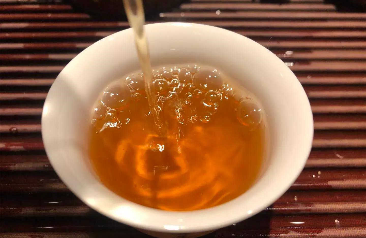 普洱茶图片 2018易武落水洞古树白茶的口感和价格