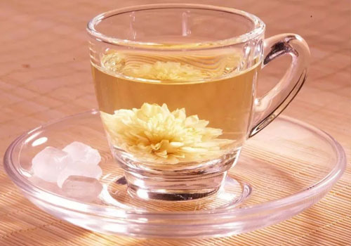 菊花和柠檬泡茶的功效,柠檬菊花茶泡水的功效