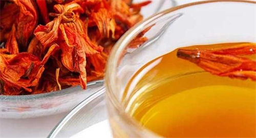 百合花茶的功效与作用及吃法「百合桃花茶的功效与作用」